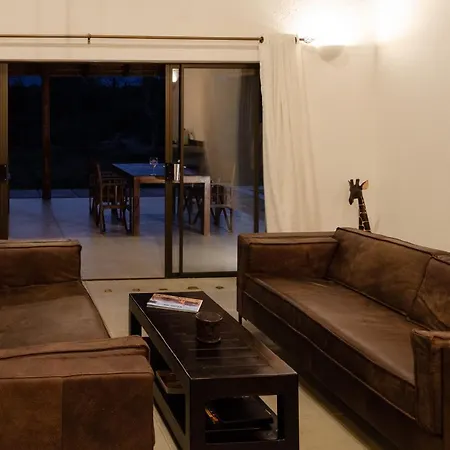 Hidden 2-Bedroom Gem In A Quiet Wildlife Estate Hoedspruit Exterior photo