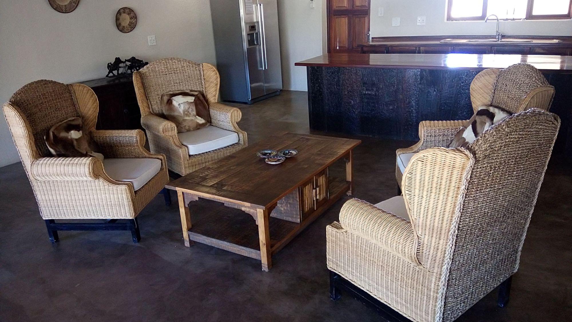 Hidden 2-bedroom Gem In A Quiet Wildlife Estate Vakantiehuis Hoedspruit